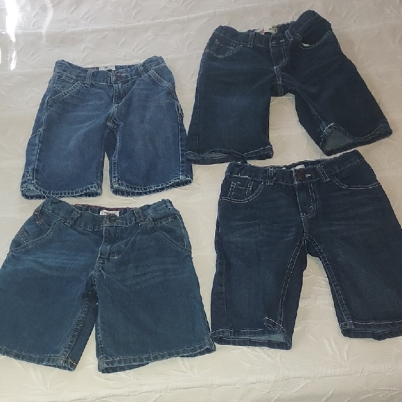 Levi's Boy Shorts - Picture 1 of 9